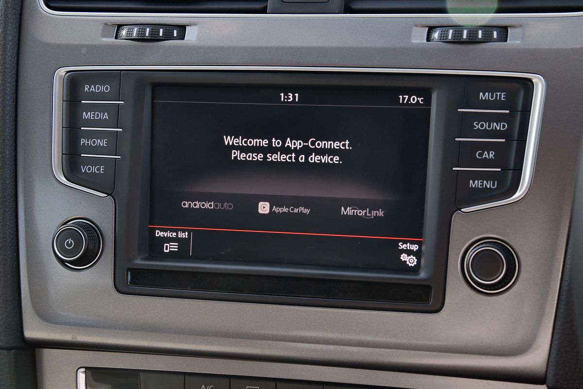 2016 Volkswagen Golf 92TSI 7