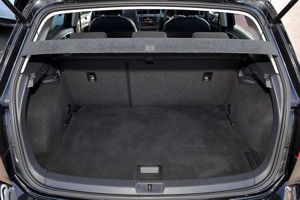 2016 Volkswagen Golf 92TSI 7