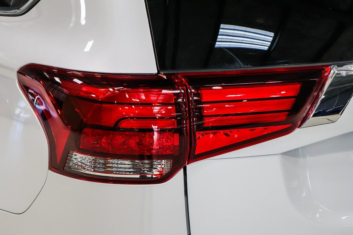 2021 Mitsubishi Outlander LS ZL