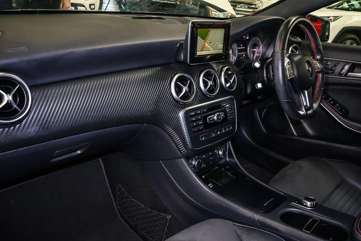 2015 Mercedes-Benz A-Class A200 W176