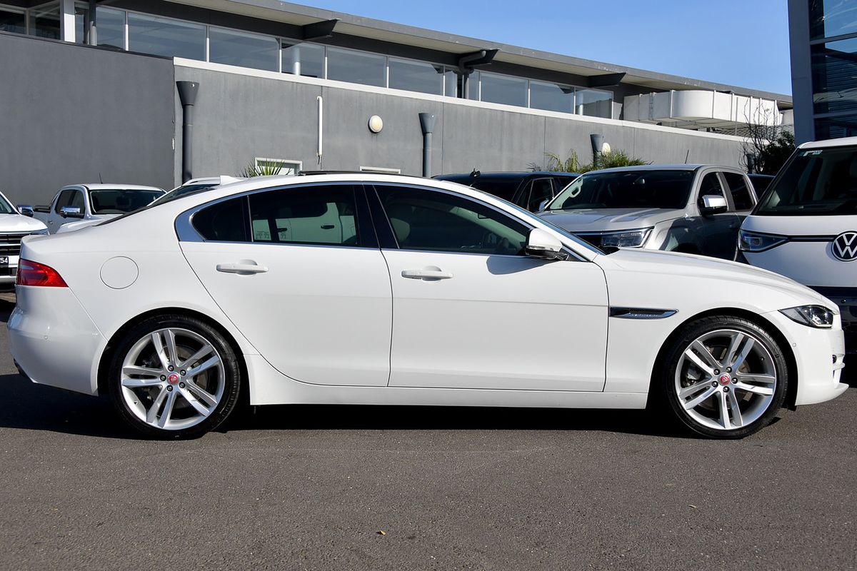2015 Jaguar XE 25t R-Sport X760
