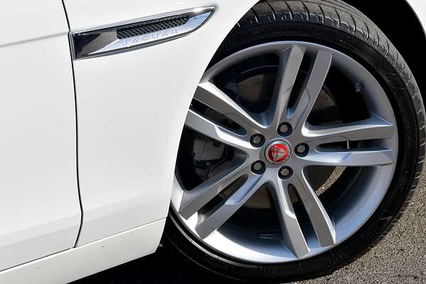 2015 Jaguar XE 25t R-Sport X760