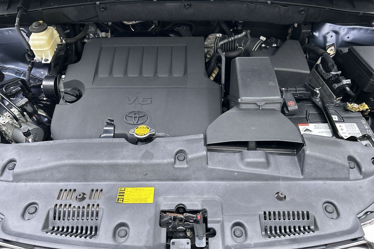 2014 Toyota Kluger Grande GSU55R