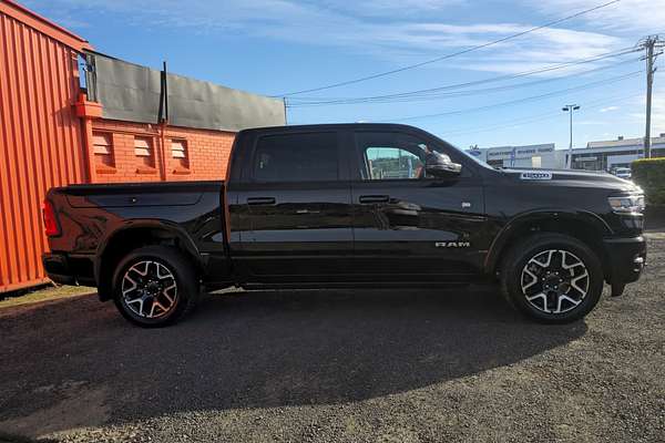 2025 RAM 1500 Laramie Sport Hurricane SO RamBox DT 4X4 SWB