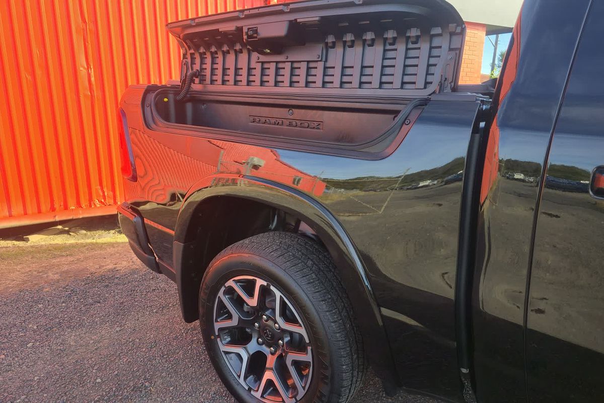 2025 RAM 1500 Laramie Sport Hurricane SO RamBox DT 4X4 SWB