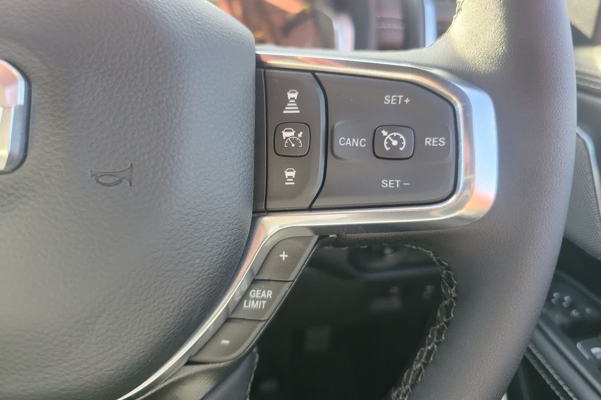 2025 RAM 1500 Laramie Sport Hurricane SO RamBox DT 4X4 SWB