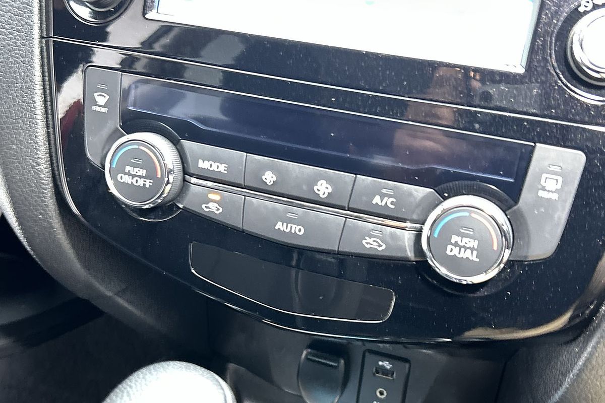2015 Nissan X-TRAIL ST-L T32