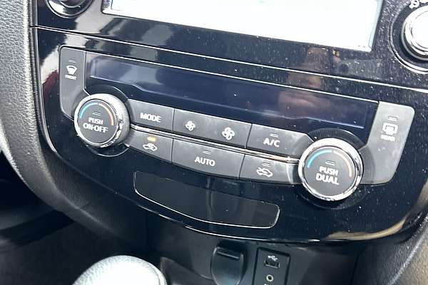 2015 Nissan X-TRAIL ST-L T32
