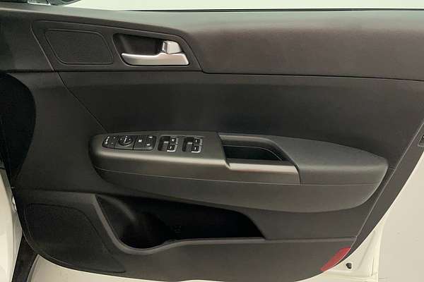 2020 Kia Sportage S QL