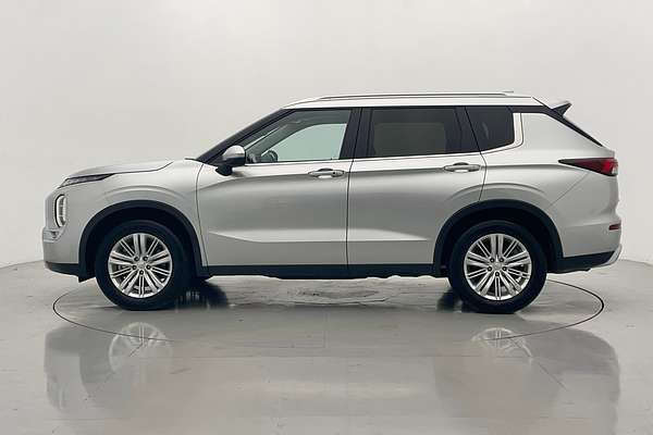 2023 Mitsubishi Outlander LS ZM