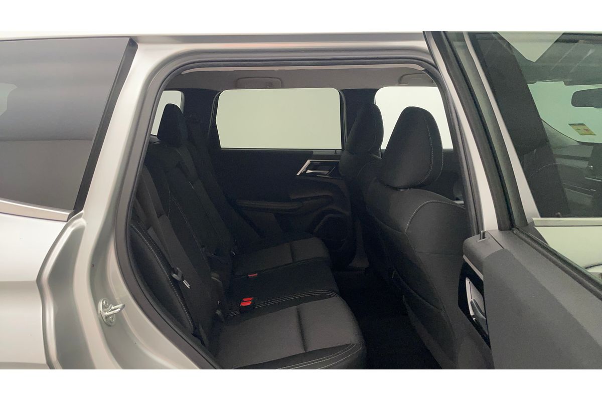 2023 Mitsubishi Outlander LS ZM