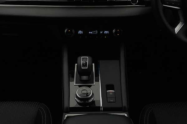 2023 Mitsubishi Outlander LS ZM