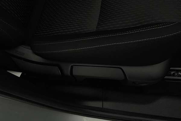 2023 Mitsubishi Outlander LS ZM