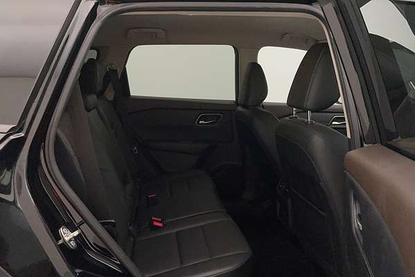 2022 Nissan X-TRAIL ST-L T33