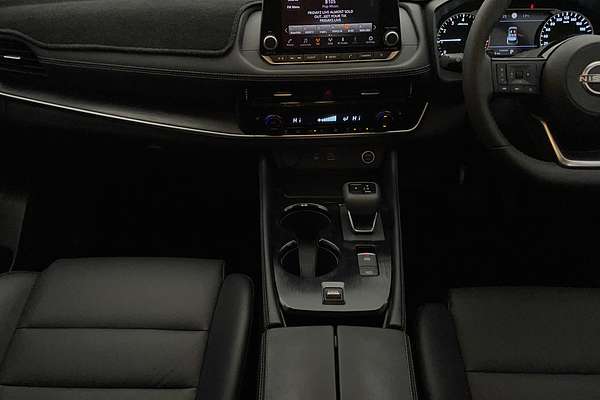 2022 Nissan X-TRAIL ST-L T33