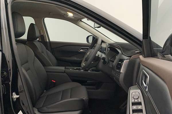 2022 Nissan X-TRAIL ST-L T33
