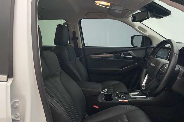 2022 Isuzu MU-X LS-T