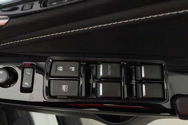 2022 Isuzu MU-X LS-T