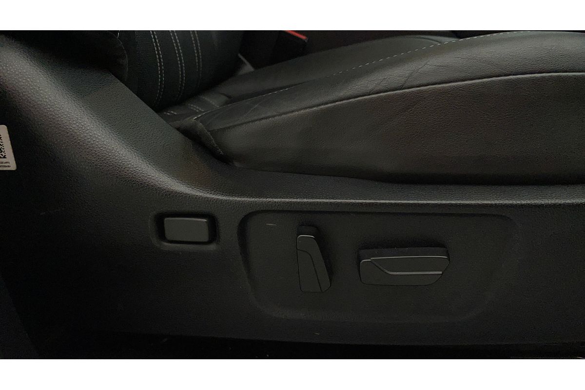 2022 Isuzu MU-X LS-T