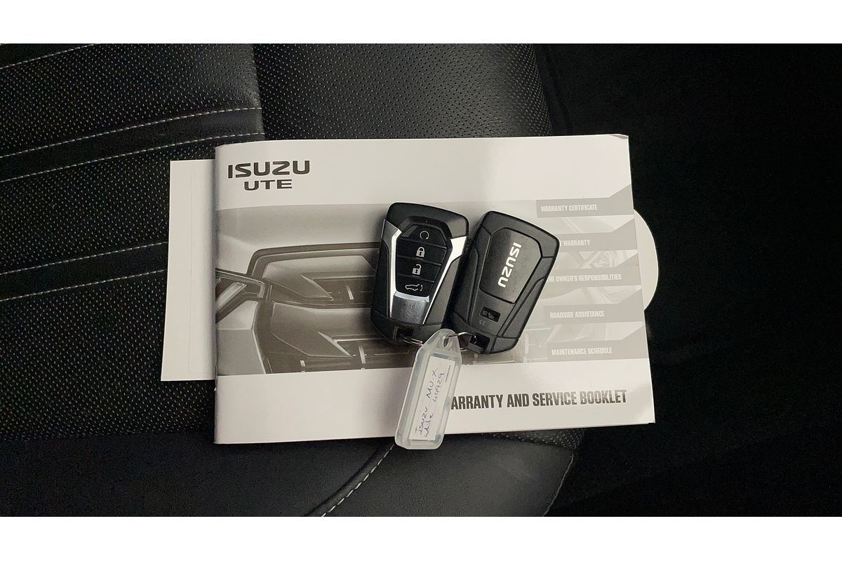 2022 Isuzu MU-X LS-T