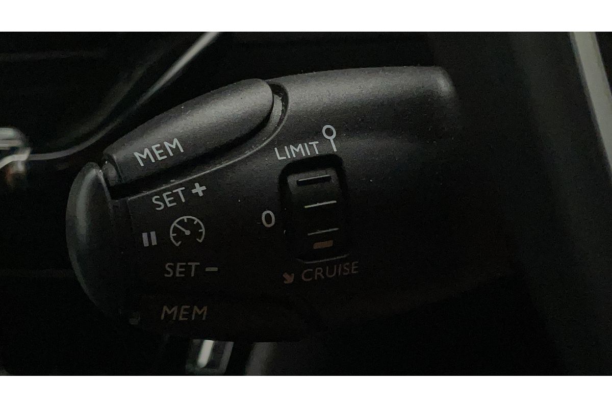 2021 Peugeot 2008 Allure P24