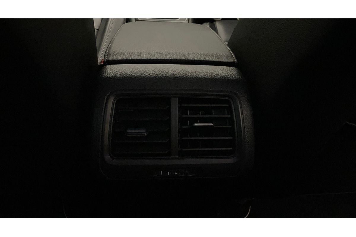 2016 Volkswagen Golf R 7