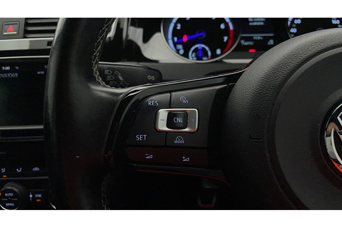 2016 Volkswagen Golf R 7