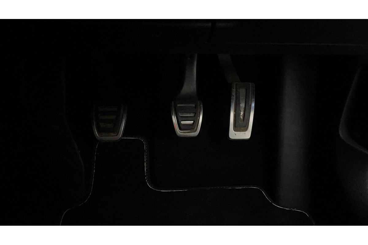 2016 Volkswagen Golf R 7