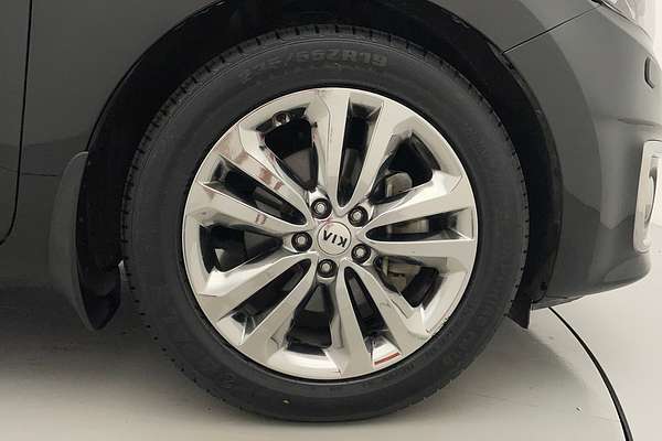2017 Kia Carnival Platinum YP