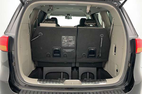 2017 Kia Carnival Platinum YP