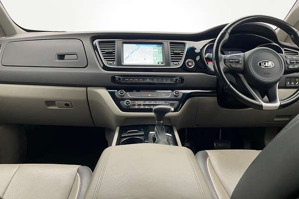 2017 Kia Carnival Platinum YP