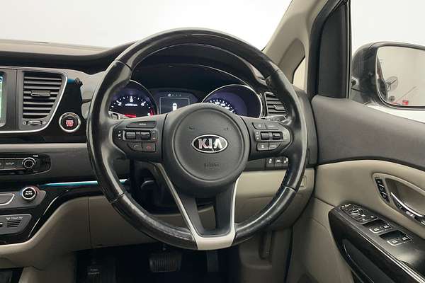 2017 Kia Carnival Platinum YP
