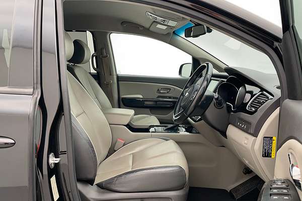 2017 Kia Carnival Platinum YP