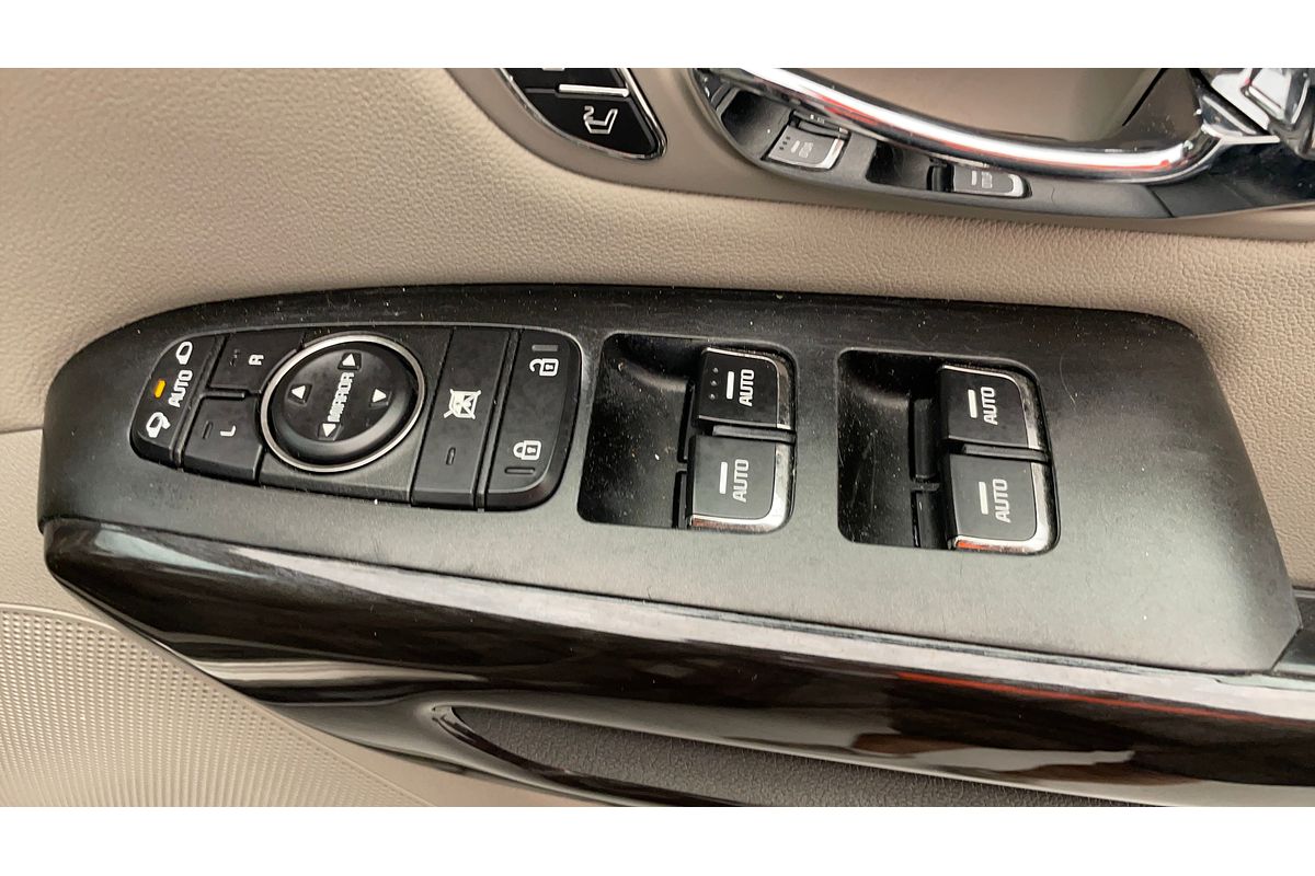 2017 Kia Carnival Platinum YP
