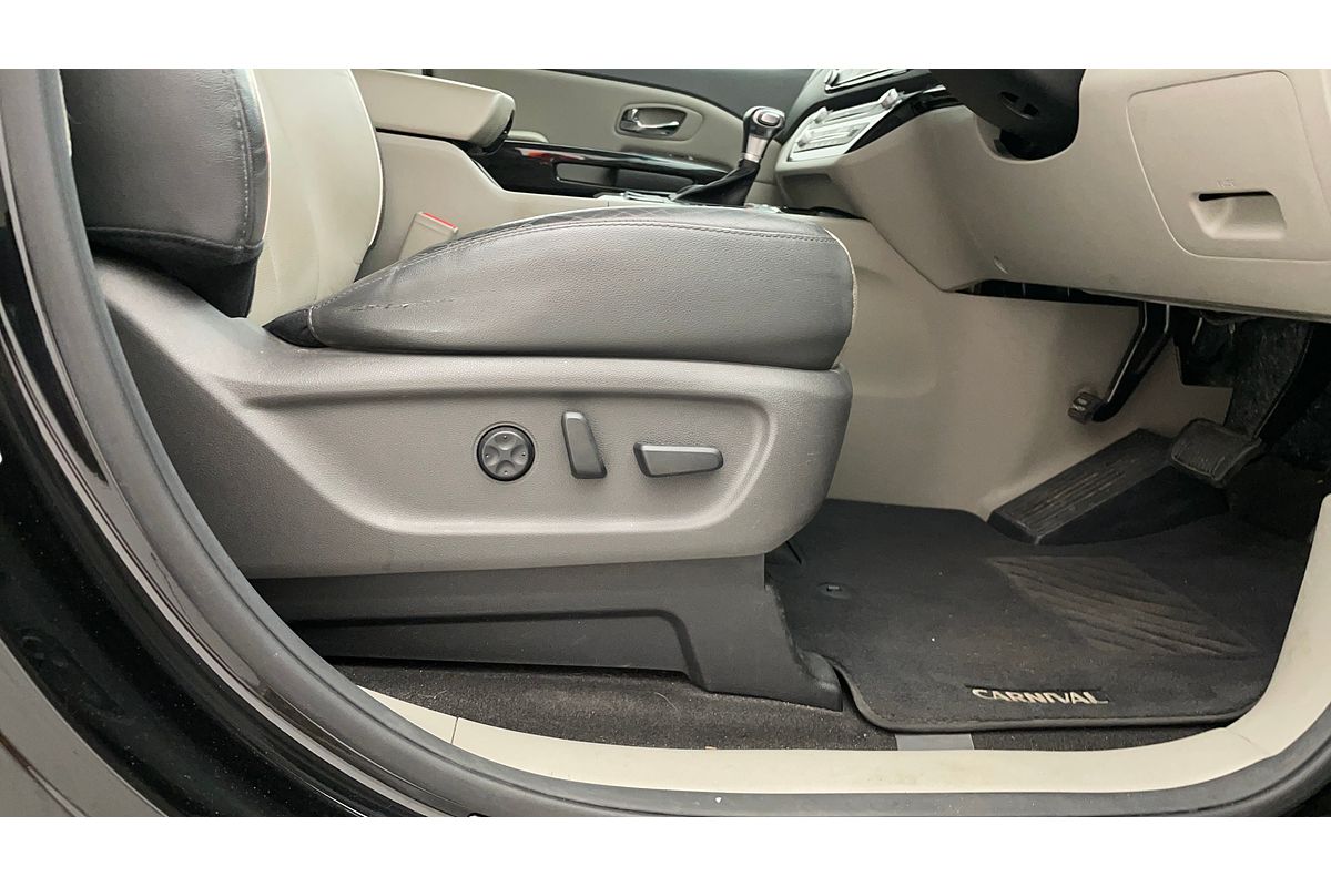 2017 Kia Carnival Platinum YP