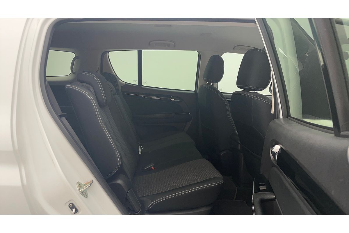 2021 Isuzu MU-X LS-M