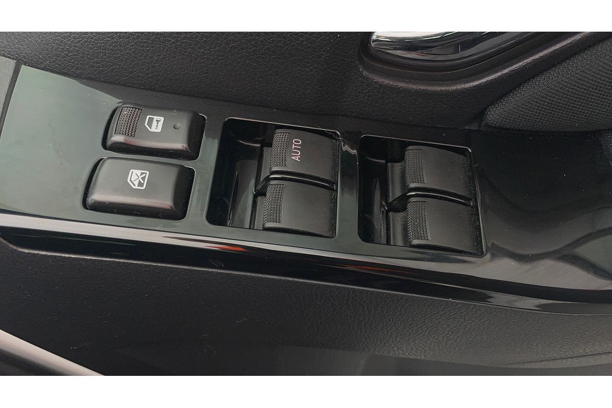 2021 Isuzu MU-X LS-M