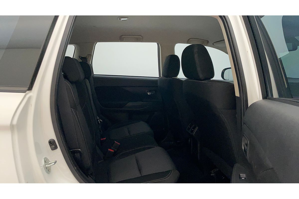 2020 Mitsubishi Outlander ES ZL