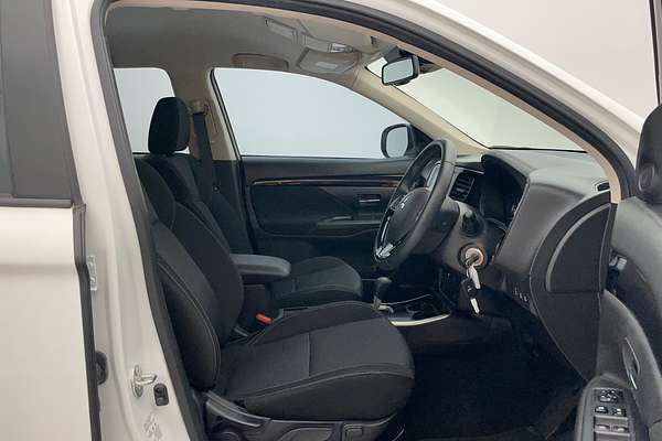 2020 Mitsubishi Outlander ES ZL