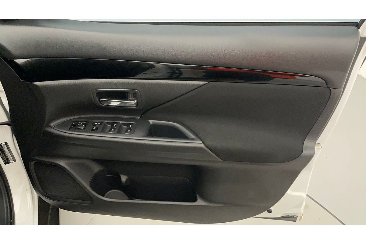 2020 Mitsubishi Outlander ES ZL