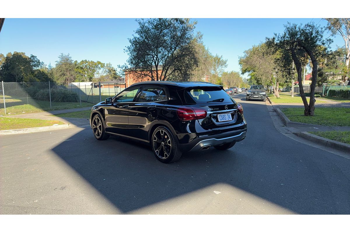 2018 Mercedes-Benz GLA-Class GLA250 X156