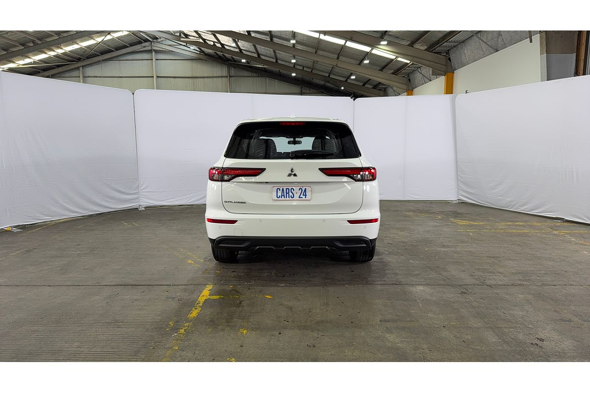 2023 Mitsubishi Outlander ES ZM