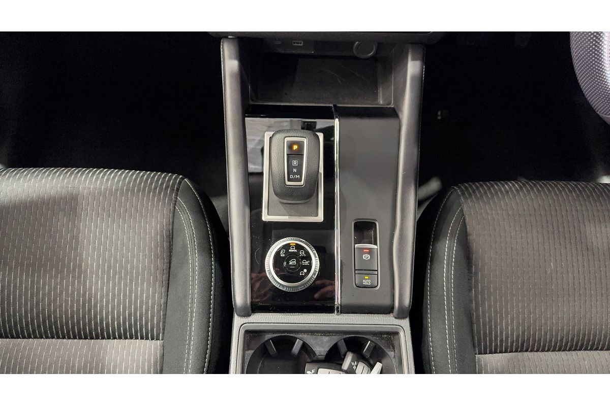 2023 Mitsubishi Outlander ES ZM