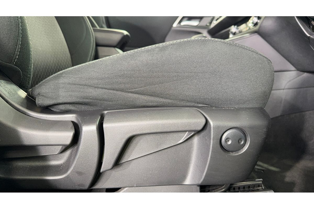 2023 Mitsubishi Outlander ES ZM
