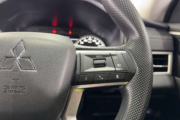 2023 Mitsubishi Outlander ES ZM