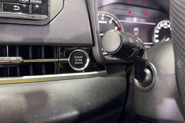 2023 Mitsubishi Outlander ES ZM