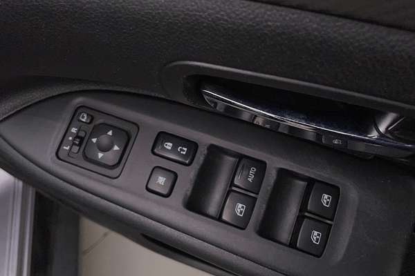 2016 Mitsubishi Outlander LS ZK