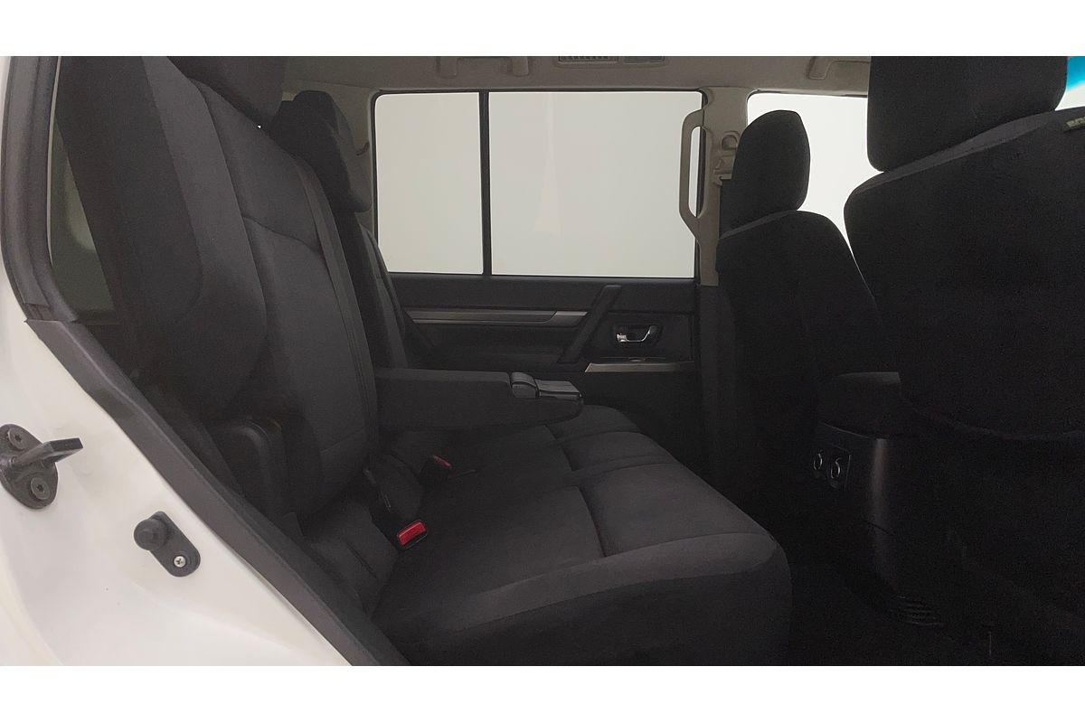 2018 Mitsubishi Pajero GLX NX
