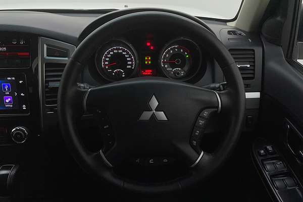2018 Mitsubishi Pajero GLX NX