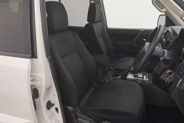 2018 Mitsubishi Pajero GLX NX